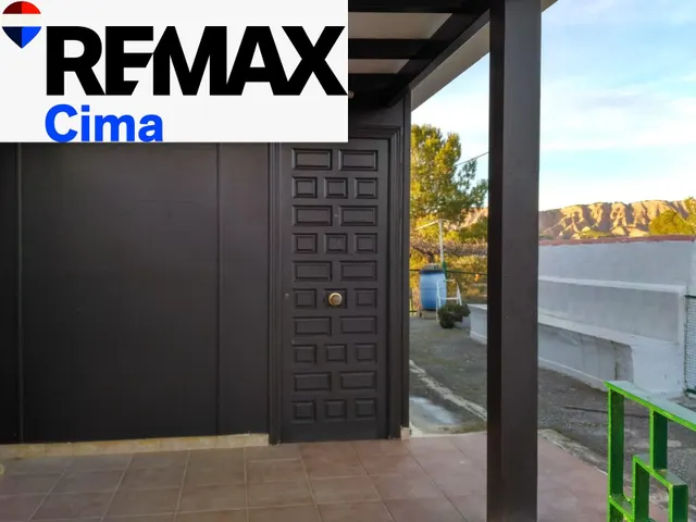 FINCA CON VIVIENDA JUNTO AL  NEGRATÍN – FREILA — 16