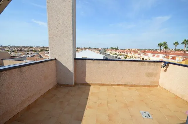 FANTASTICO CHALET CON PISCINA PROPIA Y COMUNITARIA, IDEAL PARA FAMILIAS — 20