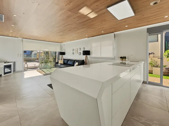 Villa de lujo con vistas al mar en Aguamarina, a 200 metros de la playa — 10