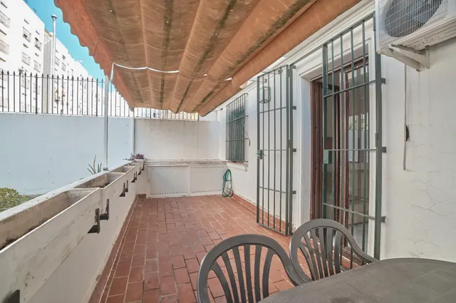 Zona Puertas de Sevilla. Vivienda con amplia terraza de 15 m2. — 6