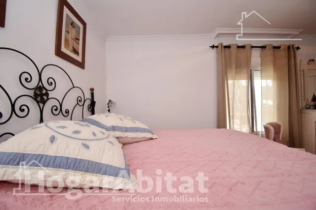 CHALET RÚSTICO CON PISCINA, TERRAZA Y PARKING — 25
