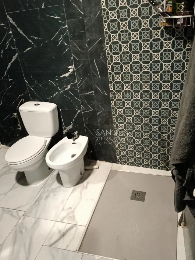 SE VENDE CASA EN BUEN ESTADO EN ASPE — 16