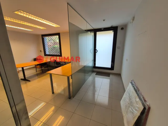 DESPACHO EN VENTA EN SARRIA — 2