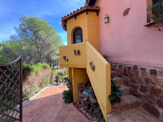 El Refugio Perfecto en Las Jaras: Vistas de Ensueño, Techos Infinitos y Máxima Versatilidad — 27
