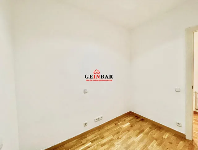 ENCANTADORA VIVIENDA JUNTO A PLAZA KENNEDY — 27