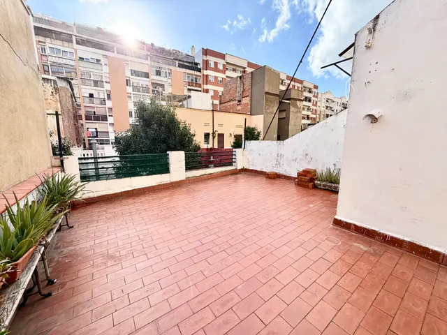 Encantadora Casa en La Marina del Port - Oportunidad para Reformar — 2