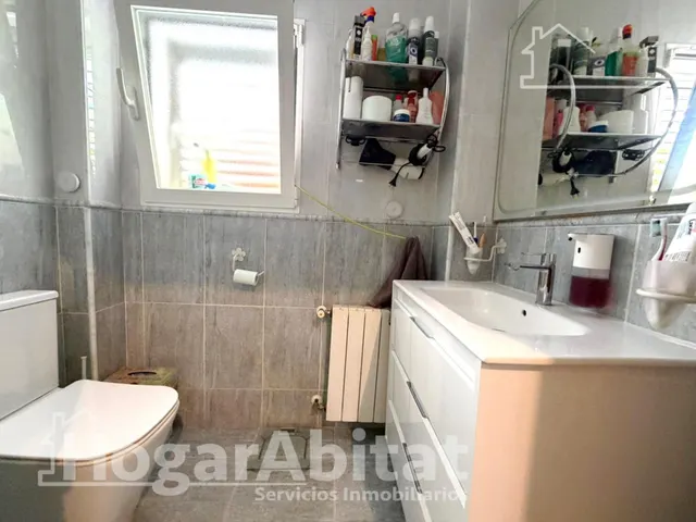 Privacidad y vida al aire libre en este exclusivo chalet con jardín, buhardilla y garaje en Masías — 41