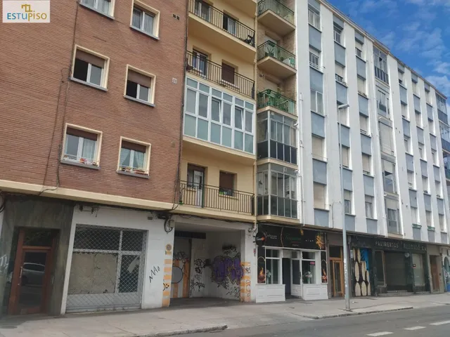 BUENA PLAZA DE GARAJE EN AVENIDA JUDIMENDI — 9