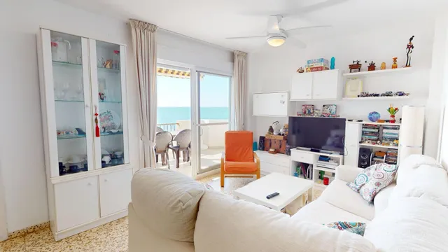 ¡Oportunidad única en el Paseo Marítimo, un dormitorio, terraza, parking, magníficas vistas al mar! — 6