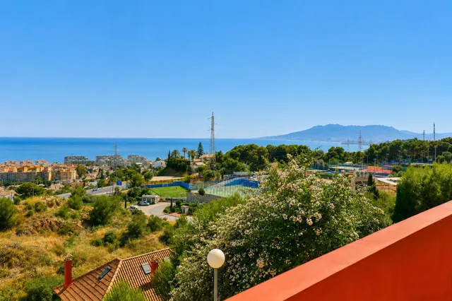 Espectacular casa en Pinares de San Antón, Málaga — 49