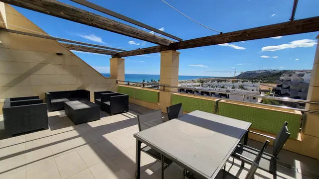 Apartamento 2 Dormitorios y 2 Baños gran terraza con vistas  1ª linea Piscina garajes y trastero — 28