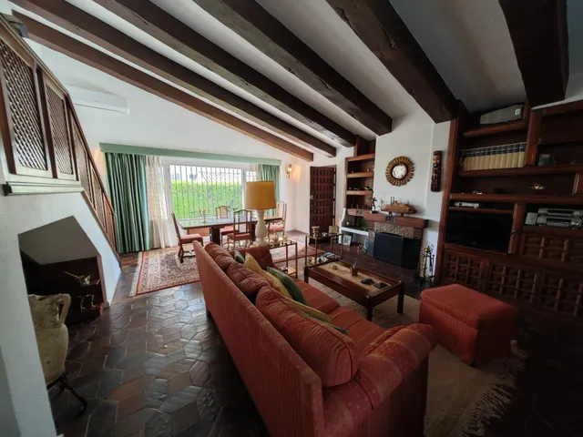 Magnifica villa situado en Fuengirola, en la zona Sohail. — 8