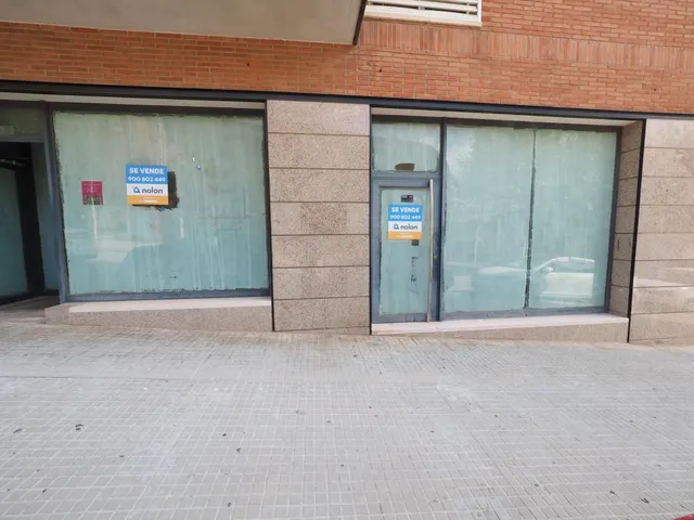 SE VENDE LOCAL COMERCIAL EN CASTELLBISBAL — 15
