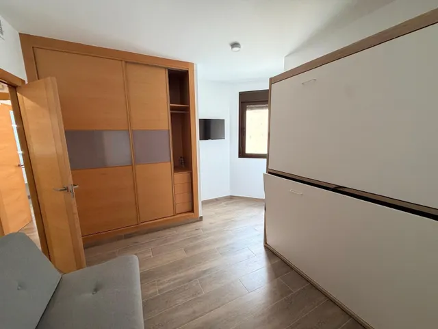 ¡Abre la puerta a tu nuevo hogar! Amplia terraza, garaje y totalmente amueblado — 16