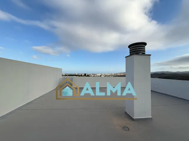 Espectacular Atico con terraza y gran  de solarium en urb. privada con piscina — 21
