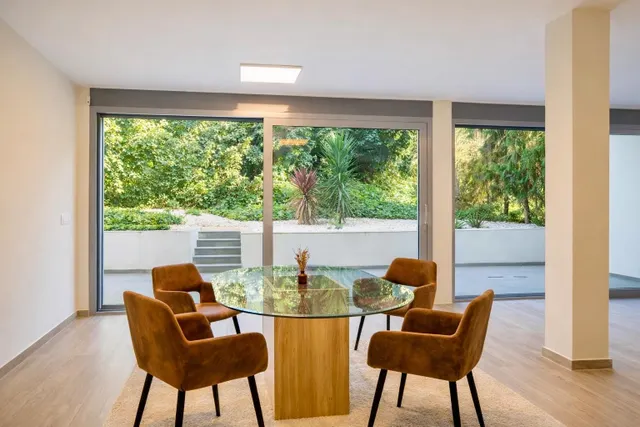 Chalet moderno con jardín y grandes ventanales en El Bosque, - foto 5