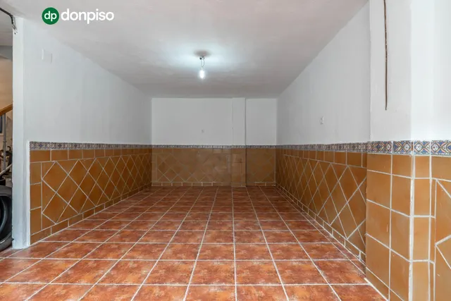 Encantadora Casa Reformada en Ogijares con Vistas y Espacios para Disfrutar — 40