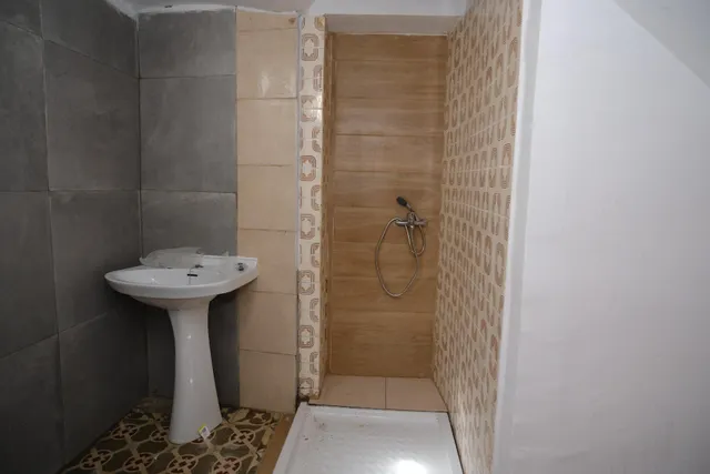 Piso en planta baja con patio en alquiler en casas ibañez — 14
