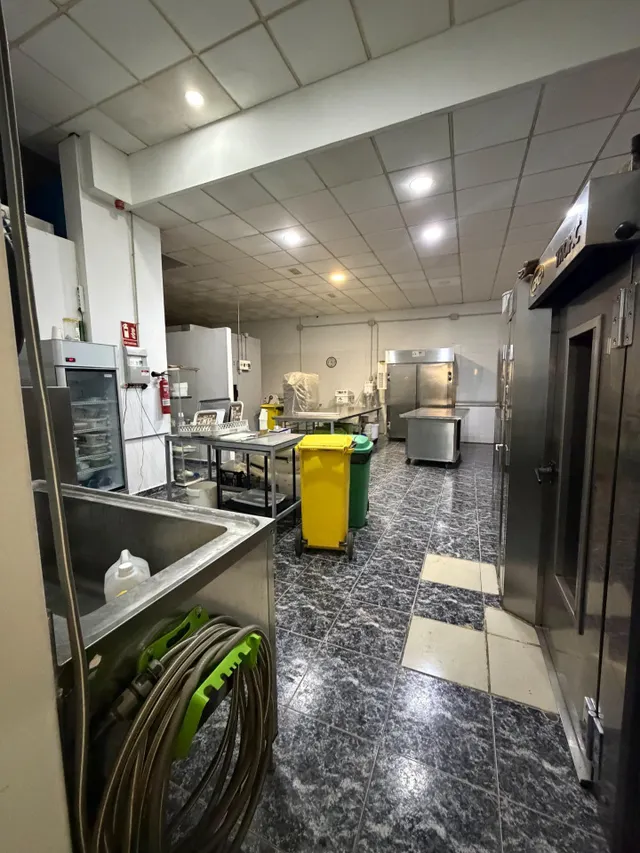 Bar-cafetería con obrador de panadería y pastelería en traspaso en la camella, Arona — 18