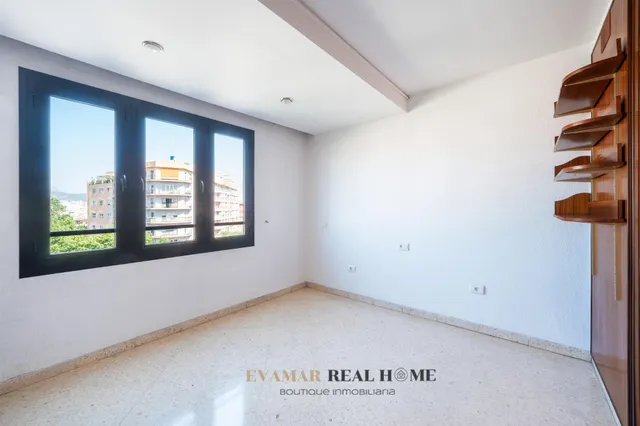 AMPLIO PISO DE 180 m2 CON TERRAZAS Y VISTAS DESPEJADAS EN AVENIDAS-FONERS. ¡REFORMA A TU GUSTO! — 21