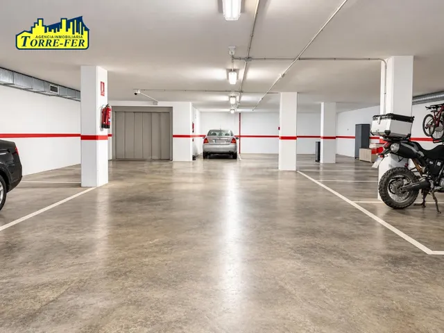 ¡plaza de garaje en venta en pleno centro de almeria, en calle gonzalez garbín! — 5