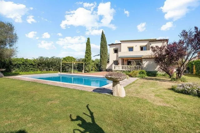 Villa con enorme jardín y piscina en pleno centro, a 5 minut - foto 2