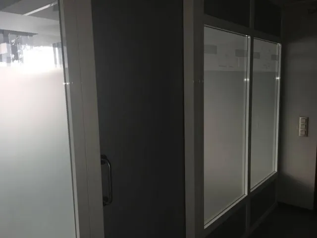 LOCAL COMERCIAL EN ENTRESUELO EN BUEN ESTADO — 5