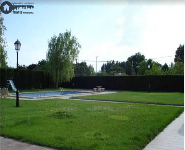 INMOBILIARIA TEJARES VENDE CHALET EN URB. AGUA SOL — 10