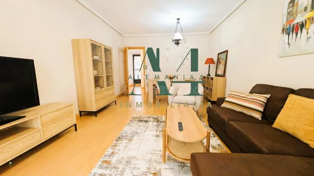 Vivienda de lujo en Alquiler en Nuevo Cáceres - foto 2