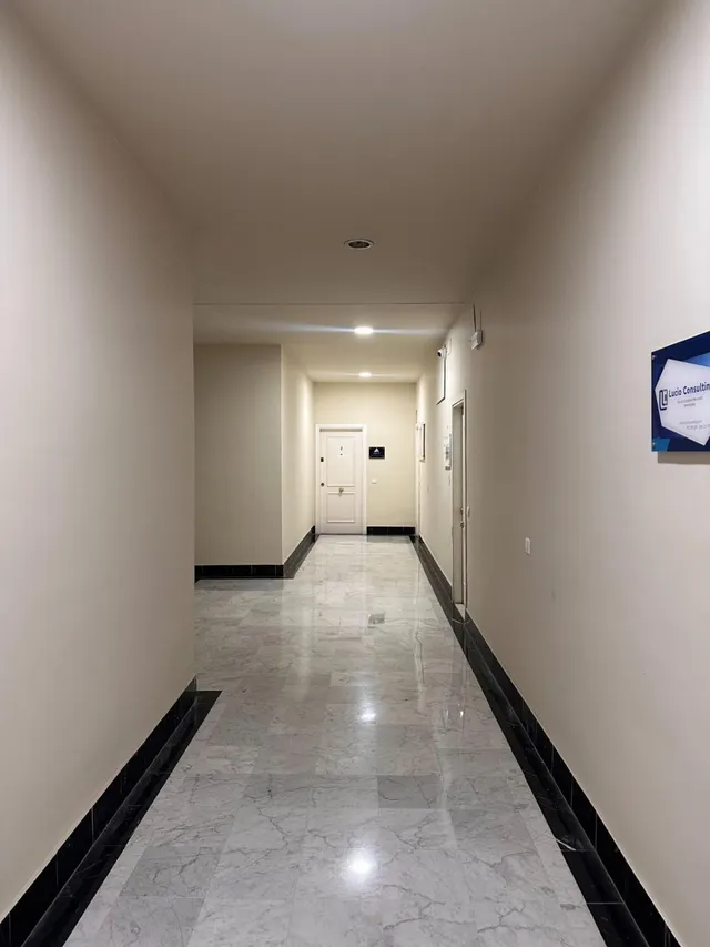 Local comercial 1 habitación 76m² en venta - Marbella — 11