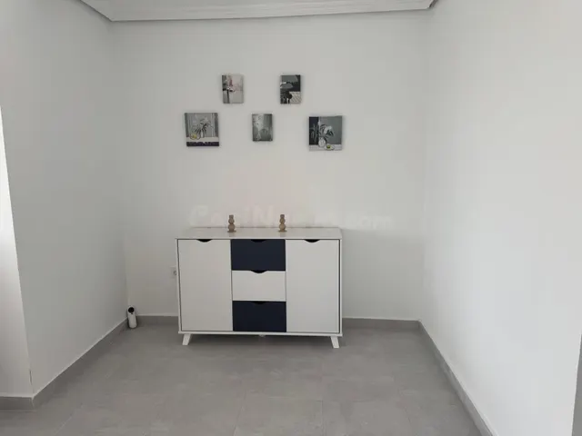 PISO EN VENTA DE 4 DORMITORIOS Y 2 BAÑOS — 4