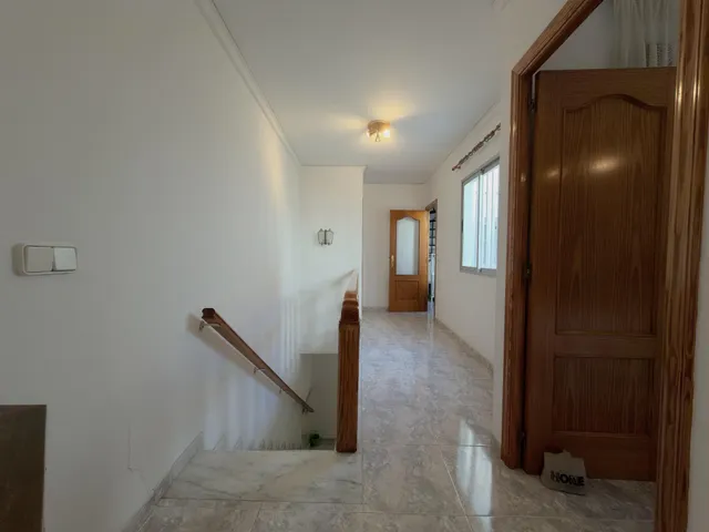 Casa con patio, terraza y acceso a dos calles en el centro de Beniarjó — 26