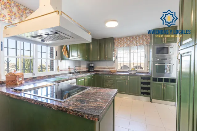 Chalet en venta en La Zubia con Licencia Turística — 7