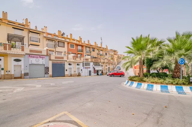 Local comercial ideal y sin competencia en ¡¡¡HUETOR VEGA!!!