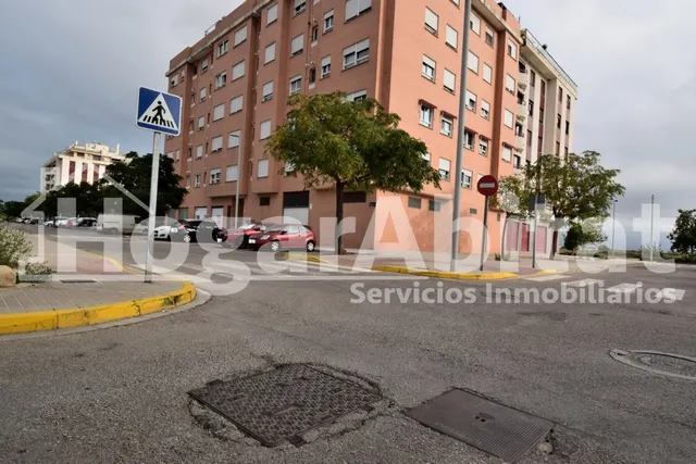 TERRENO URBANO junto Av. Espioca — 17
