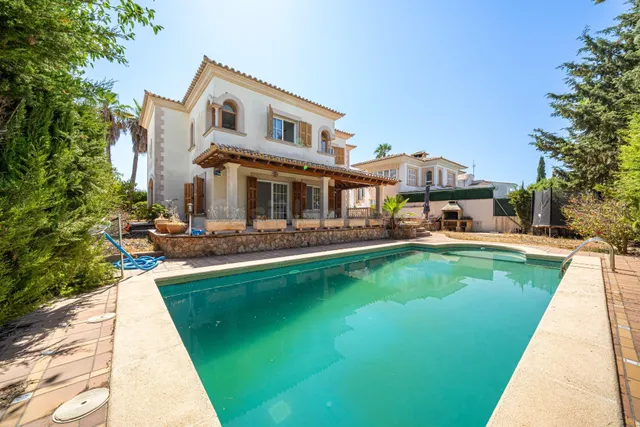 Chalet independiente con piscina privada en Son Verí Nou