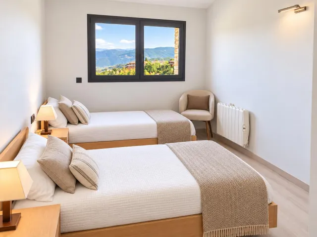 Exclusiva casa independiente con gran jardín en Aravell — 6