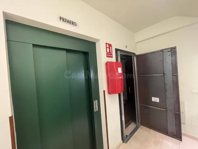 PISO EN VECINDARIO — 5