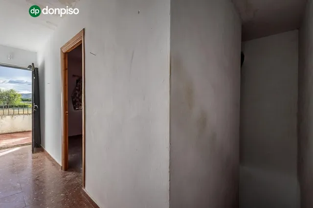 Cortijo con casa de 117 m2 y terreno de 2.312 m2 en Santa Fe — 15