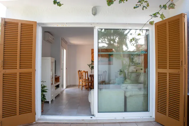 Encantadora vivienda unifamiliar con patio privado, piscina y vistas al mar en Cala Millor. — 12