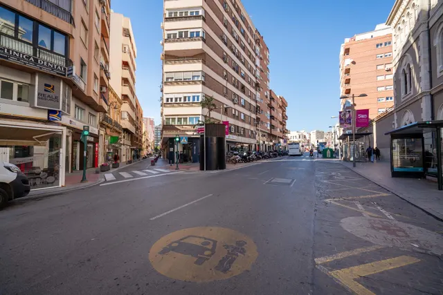 Plaza de garaje en el centro — 10