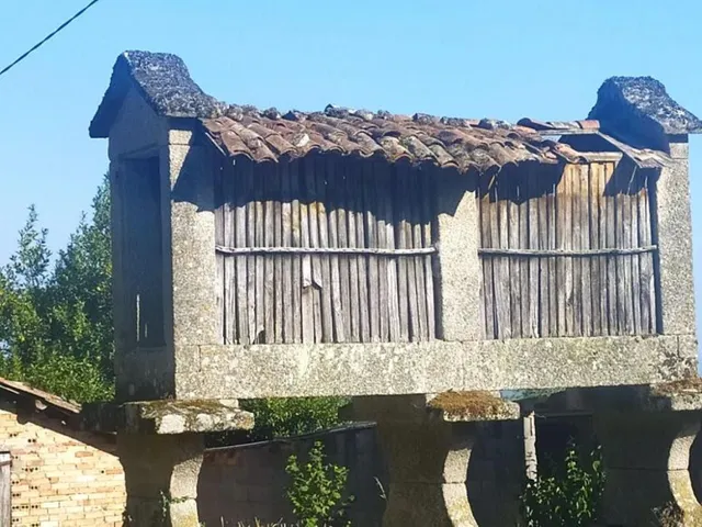 OPORTUNIDAD!!! SE VENDE CASA PARA REFORMAR EN VILAMARIN - foto 3