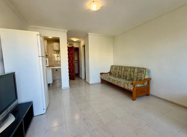 Estudio con Vistas y Piscina en Torrevieja - ¡Tu Oportunidad Ideal! — 19