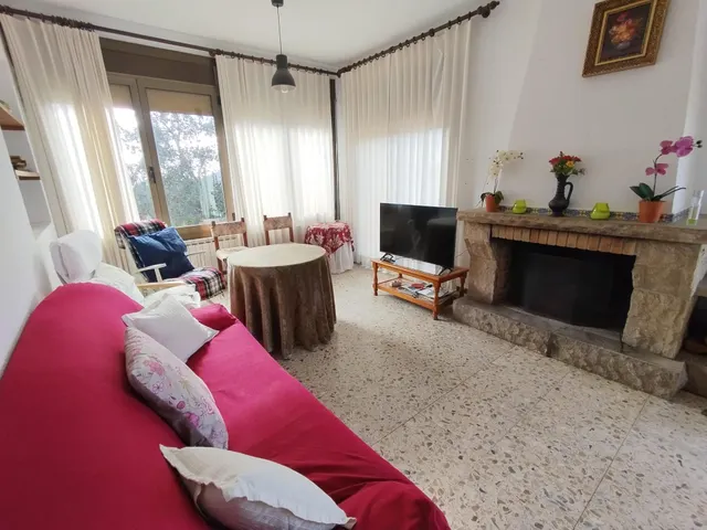GRAN CASA A CUATRO VIENTOS A LA ENTRADA DE MAS CARBO — 14
