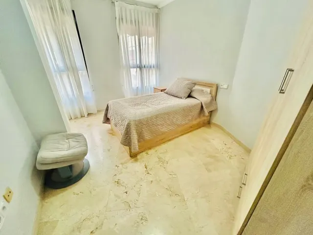 Estupendo entresuelo en Orihuela ciudad semi-nuevo ¿estás pe - foto 5