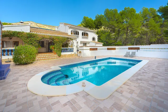 Villa Montgó. Villa tradicional en venta en las laderas del Montgó, entre Dénia y Jávea. — 4