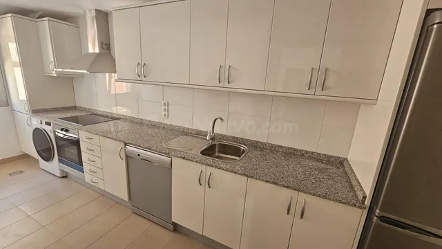 Oportunidad de Inversión: Moderno Piso en San Antonio, Telde — 4