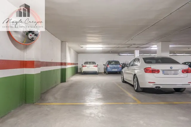 SE VENDEN 2 PLAZAS DE GARAJE. ZONA FORUM. 46.000 EUROS. — 2