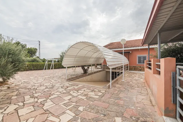 Chalet sito en Valverde con 6 habitaciones, 3 baños, piscina y garaje — 12