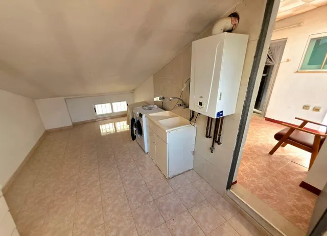 Amplia Vivienda en Alquiler con Terraza en Castellón. — 11